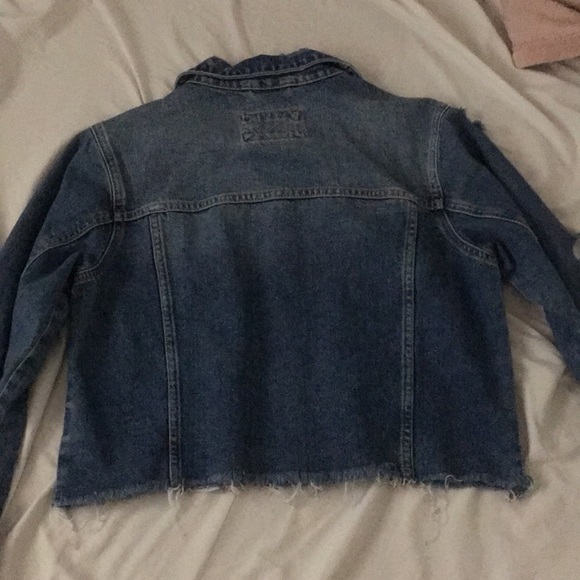 Lightly worn Forever 21 cropped denim jacket - Picture 2 of 4